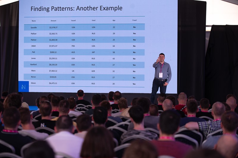 Tomislav Tipurić imao je nezahvalan zadatak, odgovoriti na pitanje hoće li umjetna inteligencija uzeti posao developerima