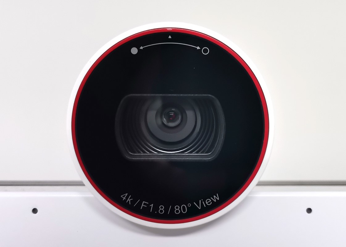 4k kamera s mogućnošću fizičkog zaklanjanja vidika